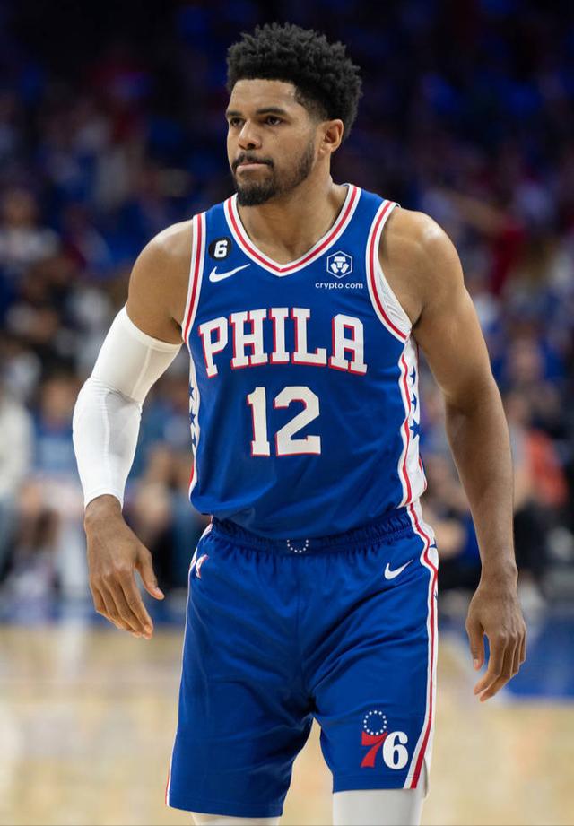 星空体育入口 -清晨深圳男篮更衣室发声费城76人篮板制胜，比利亚雷亚尔围绕CBA常规赛绝杀压哨瞬间刷屏的简单介绍